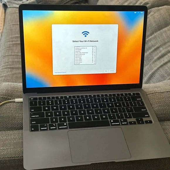 Apple MacBook Air (2020)